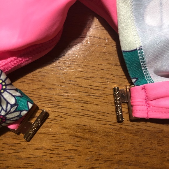 Final Price!!!!. WildFox Swim NWT Women’s Flutter Emerald Top XS - Picture 7 of 10